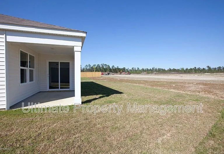 585 Draymore Dr NE — Photo 31