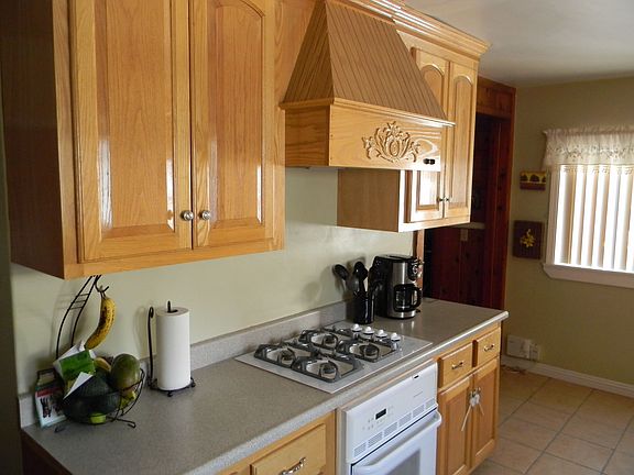3rd image of 2665 Kimball Ave