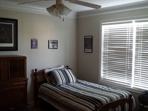 3rd image of 4809 White Poplar Way