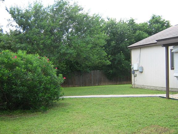 4th image of 6126 Les Harrison Dr