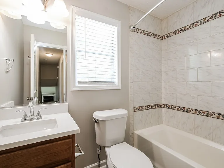 116 Brentwood Ct — Photo 17