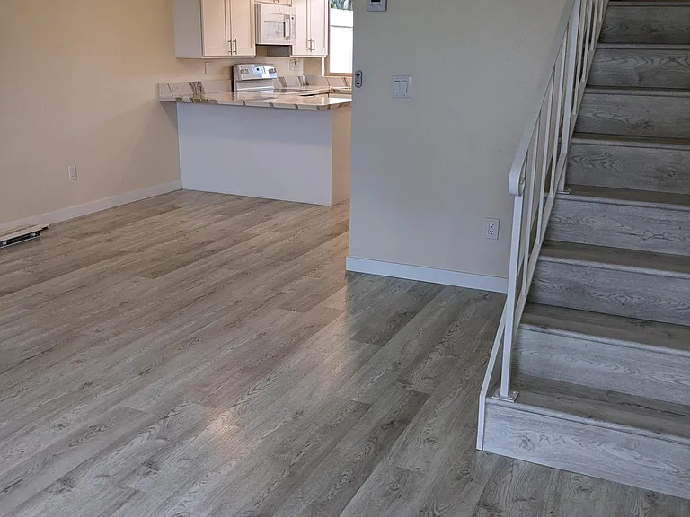 5637 Lake Park Way #6 — Photo 5