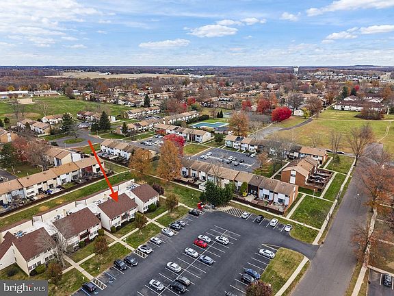 3rd image of D16 Avon Dr
