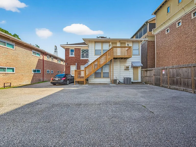 324 W Alabama St #2 — Photo 29