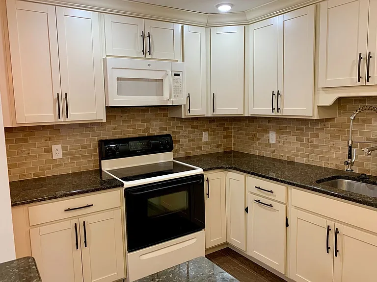 2751 Pennsylvania Ave #B107 — Photo 17