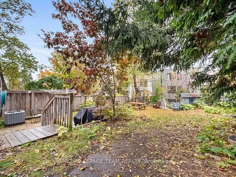 21 Acacia Ave — Photo 9
