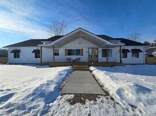9236 River Rd, Clay, MI 48001
