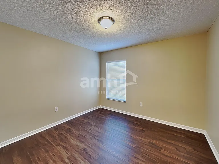 7831 Chadwick Dr — Photo 18