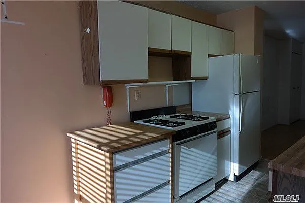 Sold by Prime Realty | media 37