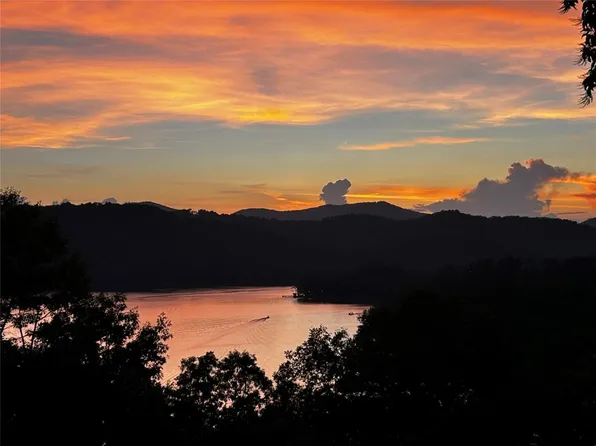 471 Rivard Road, Glenville, NC 28736