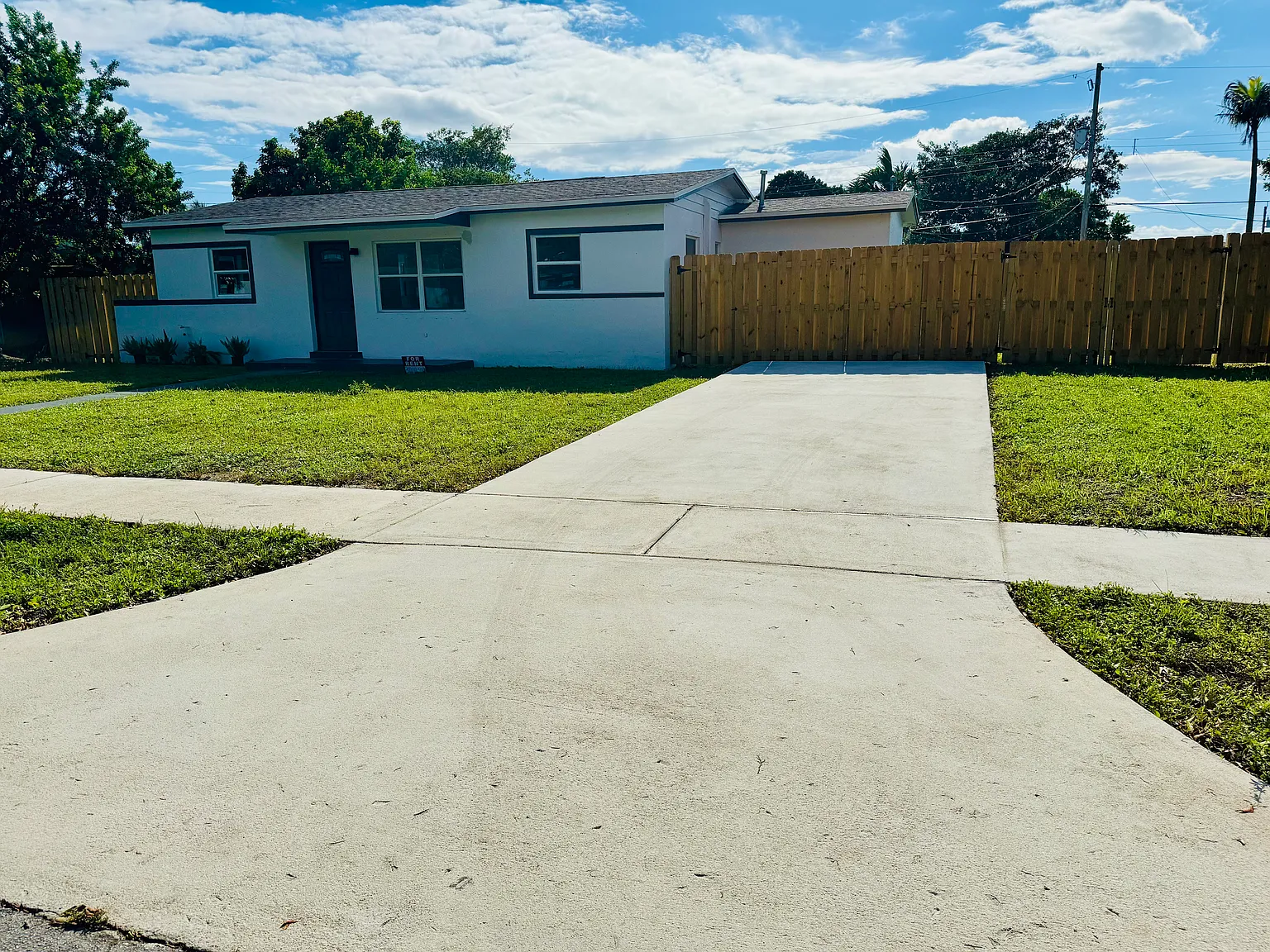 2021 NW 62nd Ter — Photo 1