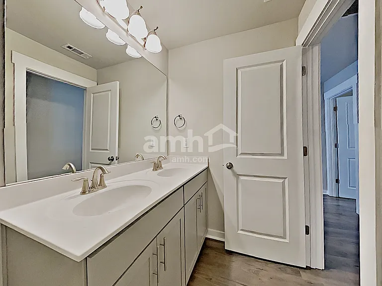 518 Camp Dr — Photo 11