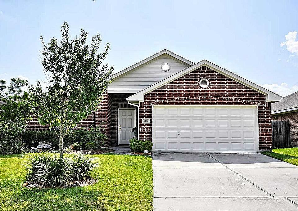 1st image of 32318 Golden Oak Park Ln