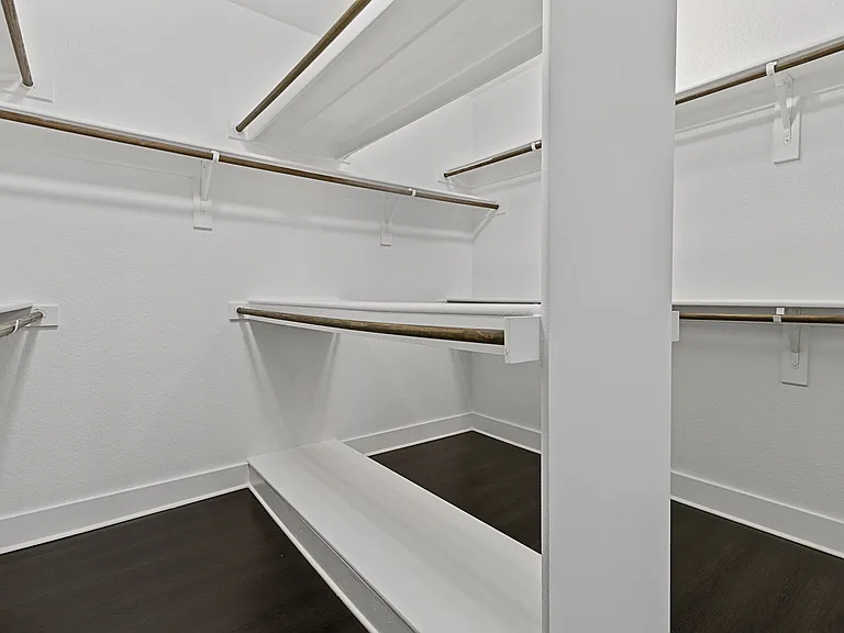 C1-Seahorse-Closet C1-Seahorse-Closet