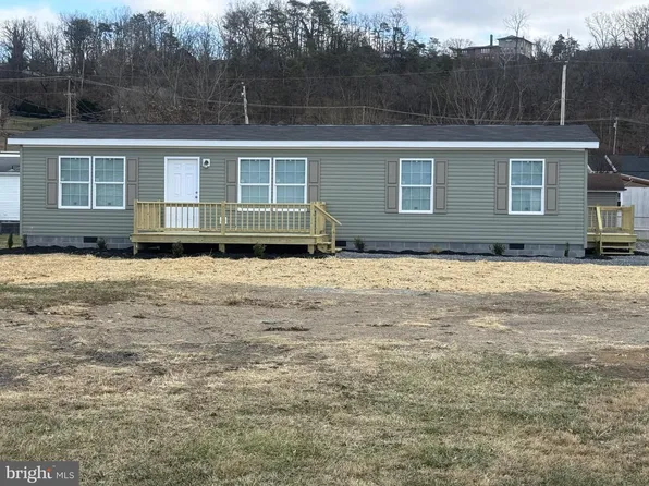 224 Chipley Ln, Moorefield, WV 26836