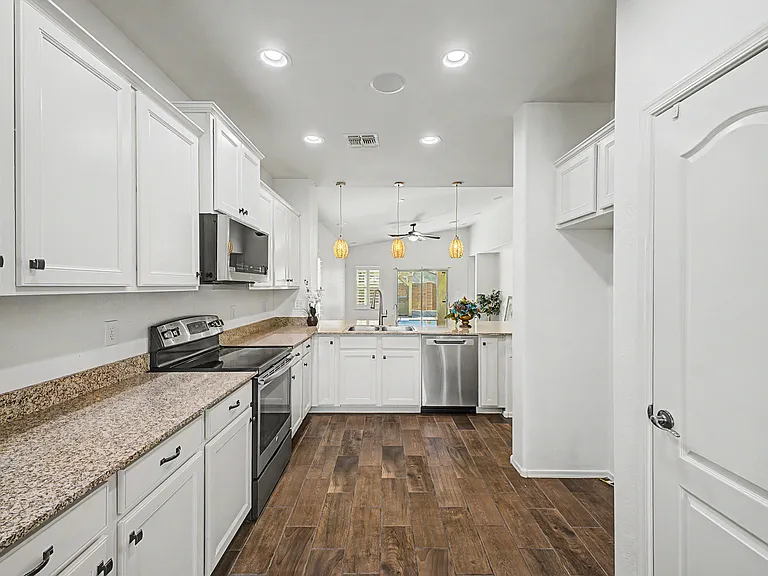 2694 E Runaway Bay Pl — Photo 6