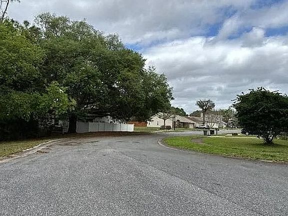 5th image of 5220 N Lake Burkett Ln