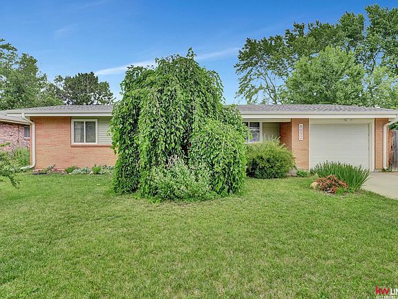 2nd image of 8032 E Avon Ln