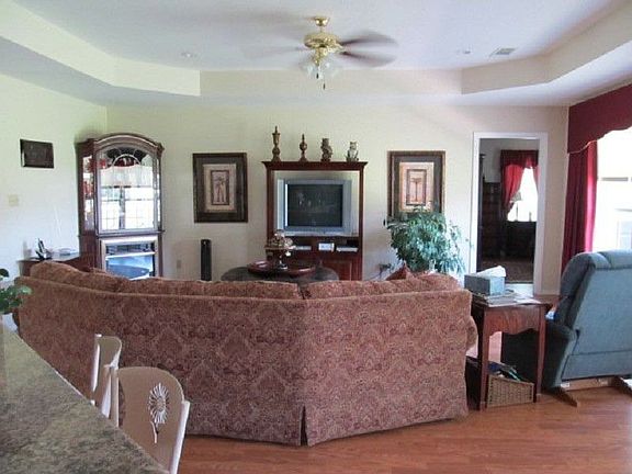 4th image of 10104 Arroyo Ln