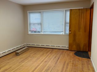 422 Cromwell Ave #1F, Staten Island, NY 10305