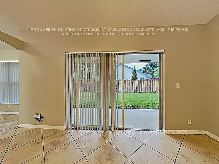 4705 NW 76th St — Photo 8