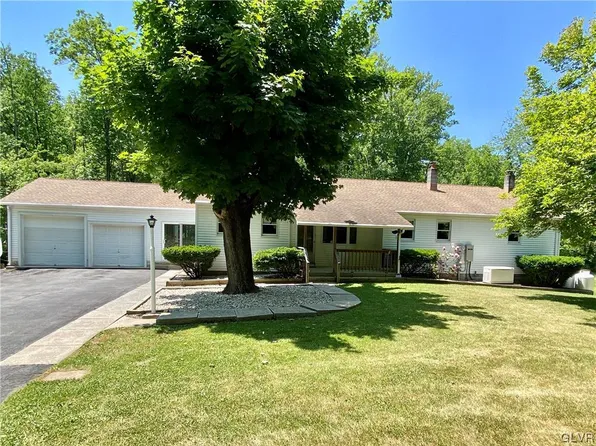 7616 Bake Oven Rd, Germansville, PA 18053