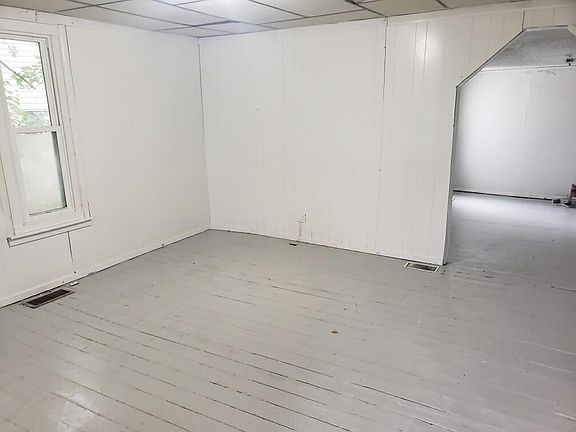 5th image of 1011 E Kirby Ave