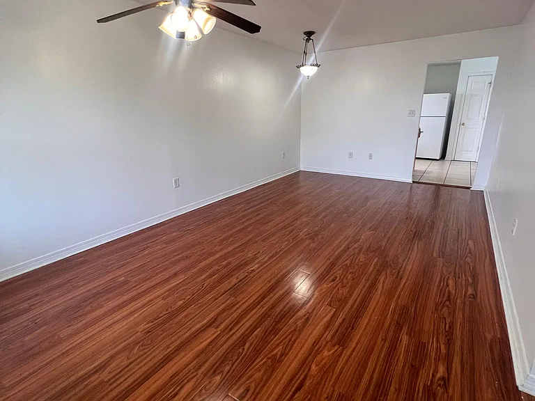 1809 Old Roman St #B — Photo 12
