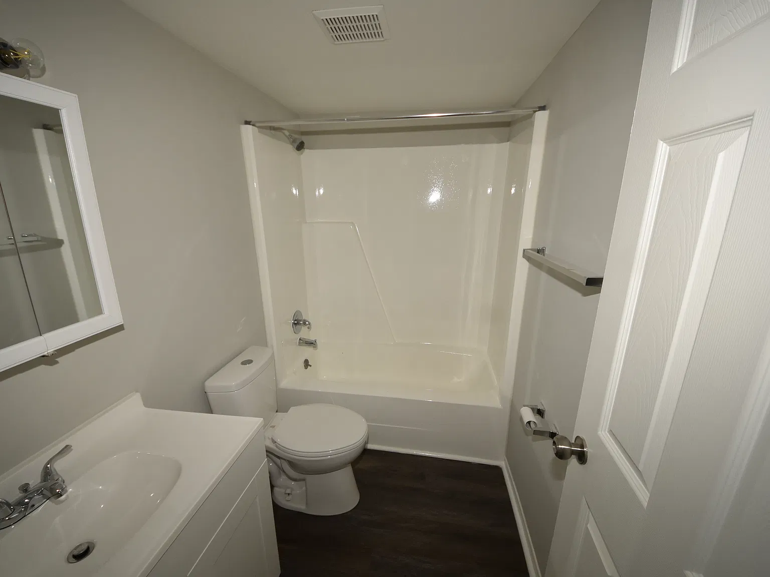 1 bed, 825 sqft, $1,000 — Photo 4
