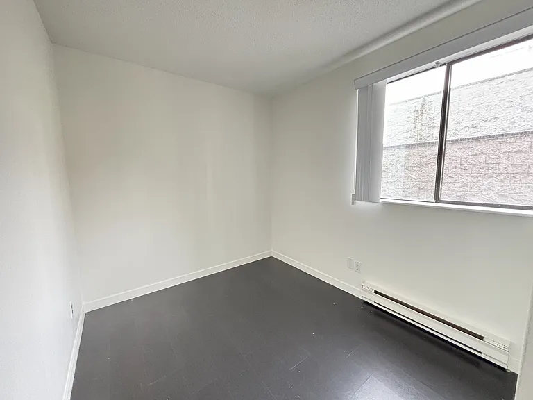 1045 Haro St — Photo 85