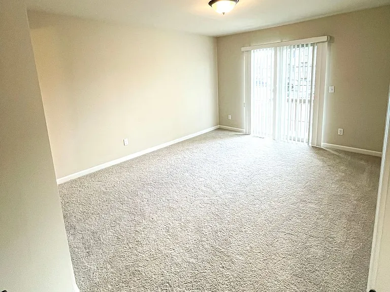 8108-8160 Williamstown Dr — Photo 9