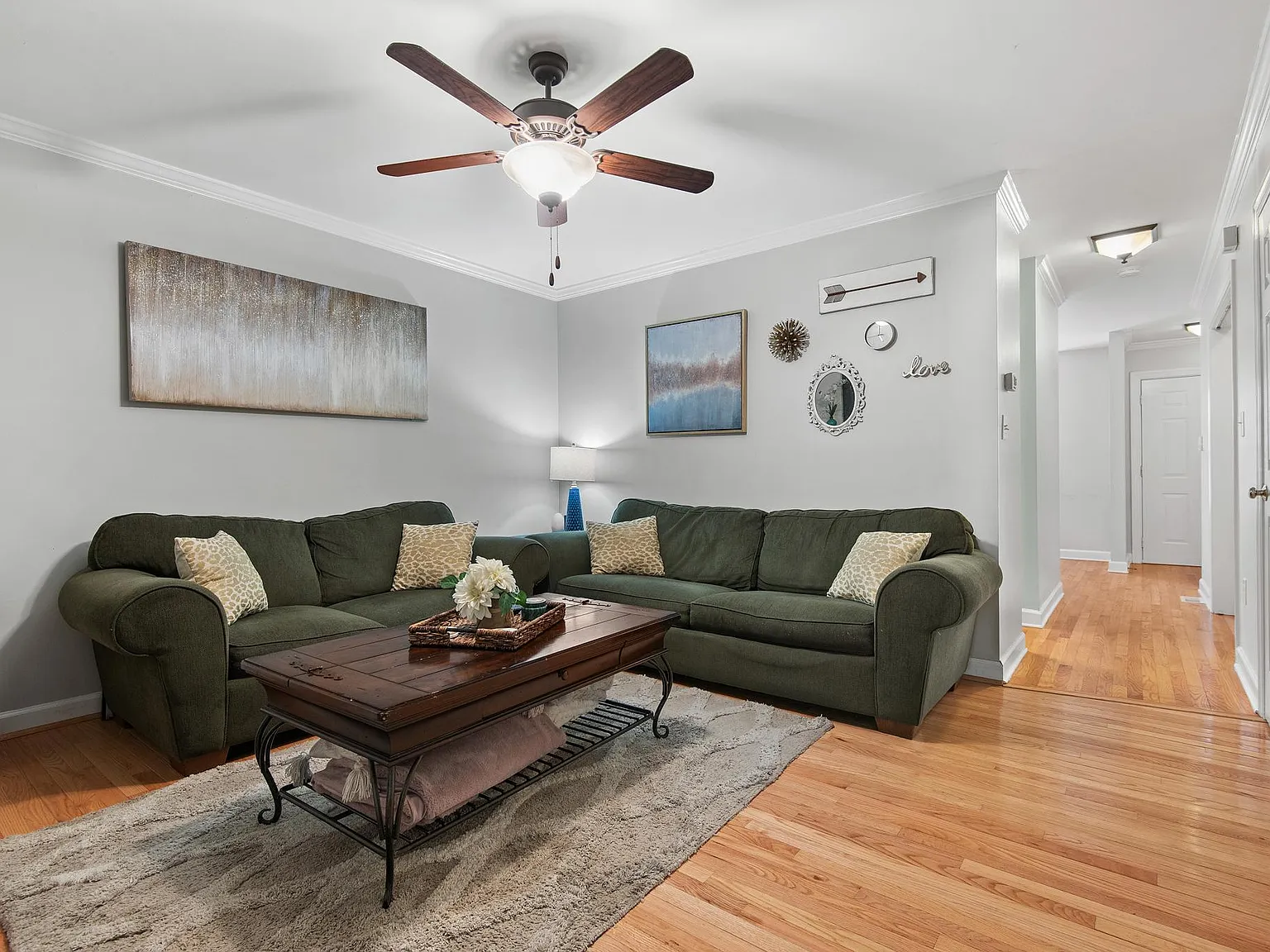 2 bed, 2.5 bath, 1163 sqft, $1,725 — Photo 3