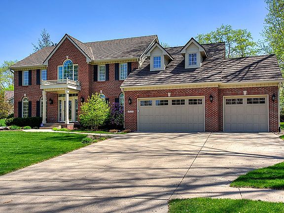 Three Car Garage