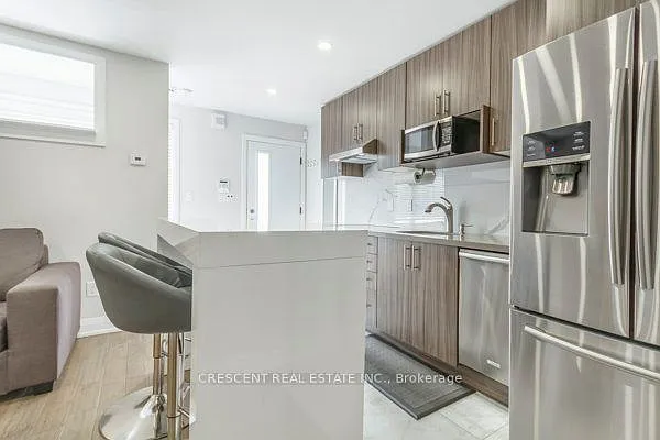 170 Emerson St — Photo 6