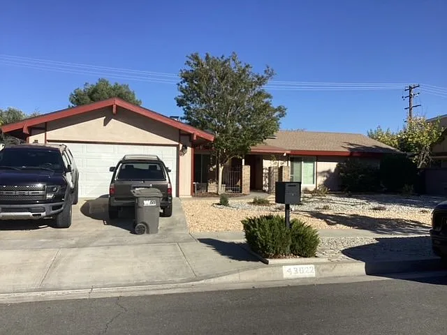 43922 Fenner Ave — Photo 2