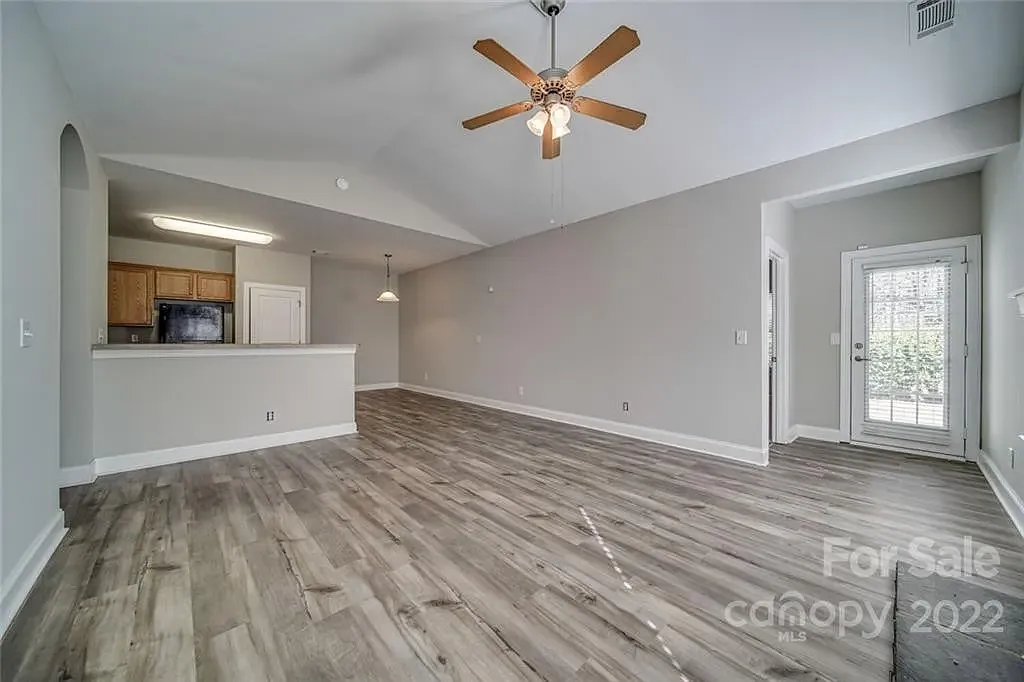 3 bed, 1475 sqft, $1,950 — Photo 4
