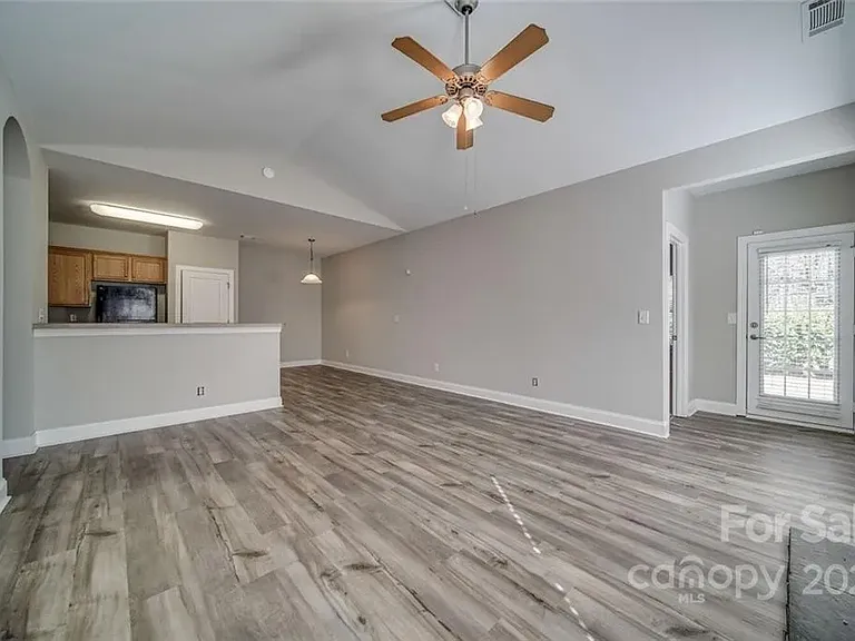 5814 Bradford Lake Ln — Photo 4