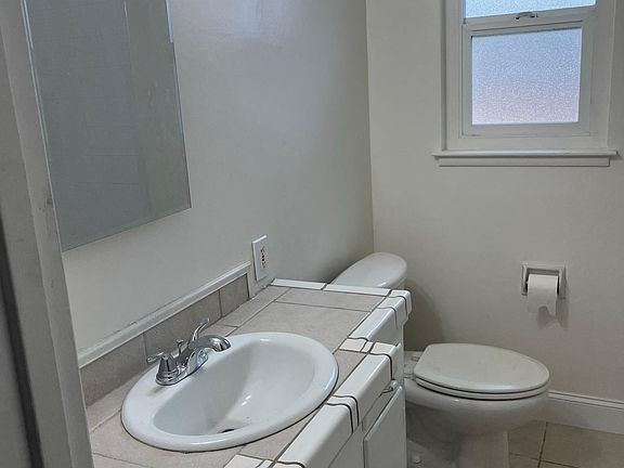 5th image of 5464 McGlashan St