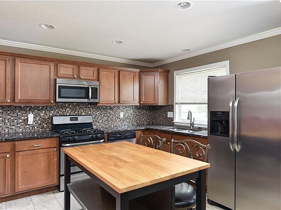 5th image of 1220 Bexley Dr