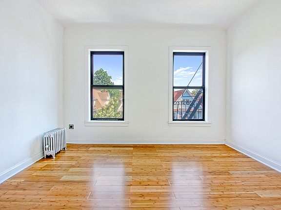 3rd image of 146 Fenimore St APT C4