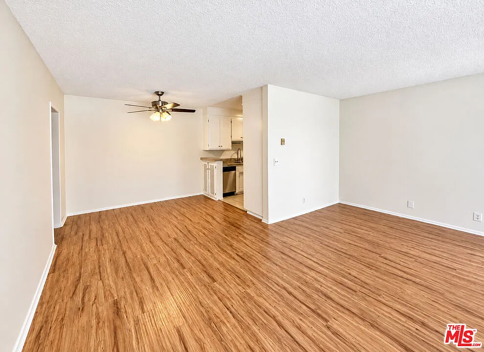 1 bed, 1.0 bath, 700 sqft, $1,995 — Photo 1