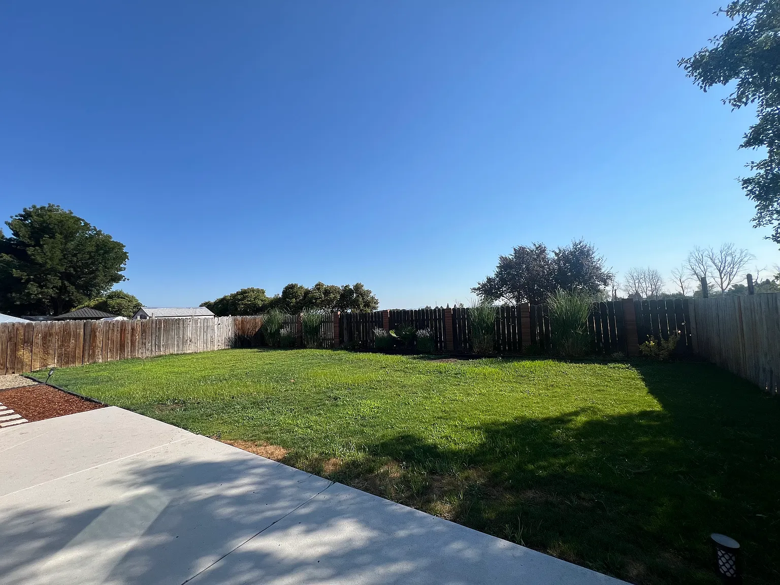 3 bed, 1213 sqft, $2,500 — Photo 2