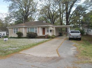 817 W Cross St, Dewitt, AR 72042