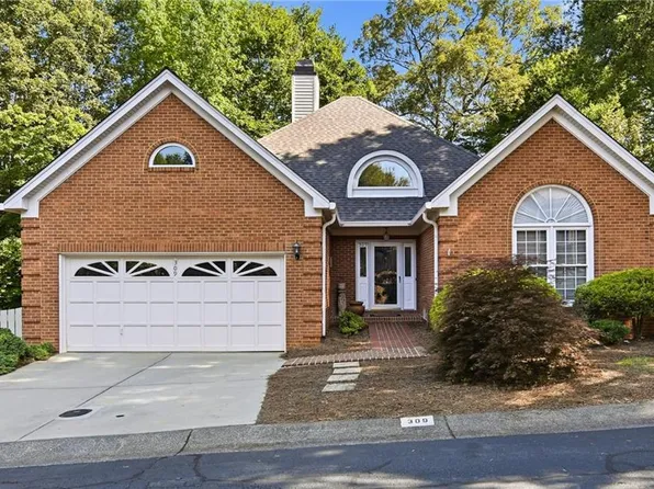 309 Hambrick Ct, Winston Salem, NC 27106