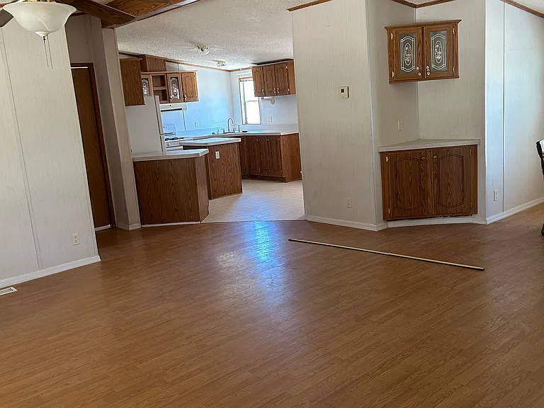 1805 N Desert Tortoise Rd — Photo 4