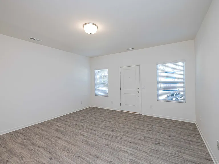 1005 Pine St #D — Photo 2