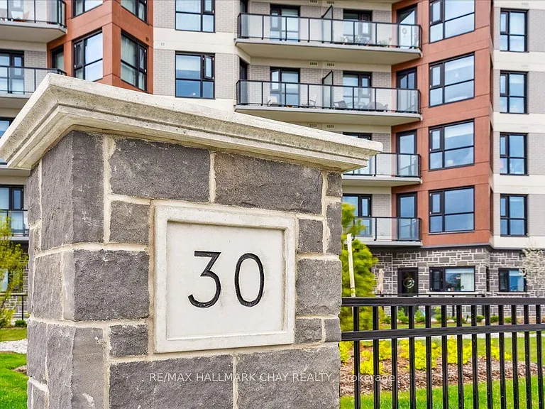 30 Hanmer St W #203 — Photo 2