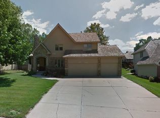 10517 Monroe St, Omaha, NE 68127