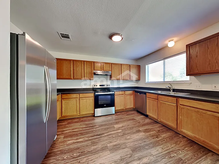 4713 Bridlewood Ln — Photo 3
