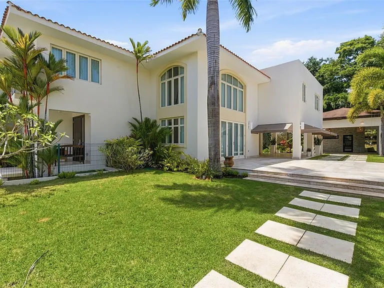 279 Dorado Bch E — Photo 4